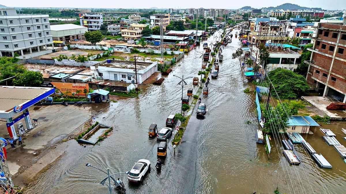 the-demise-of-a-lake,-and-recurring-flood-nightmare-in-warangal