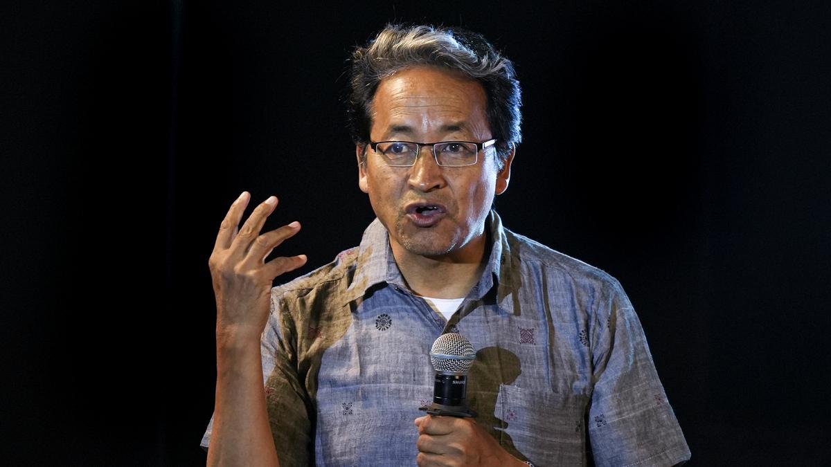 ladakh-administration-revokes-allotment-of-land-for-wangchuks-institute