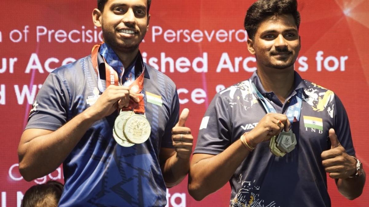 sai-felicitates-medal-winning-archers-jadhav-and-bhardwaj