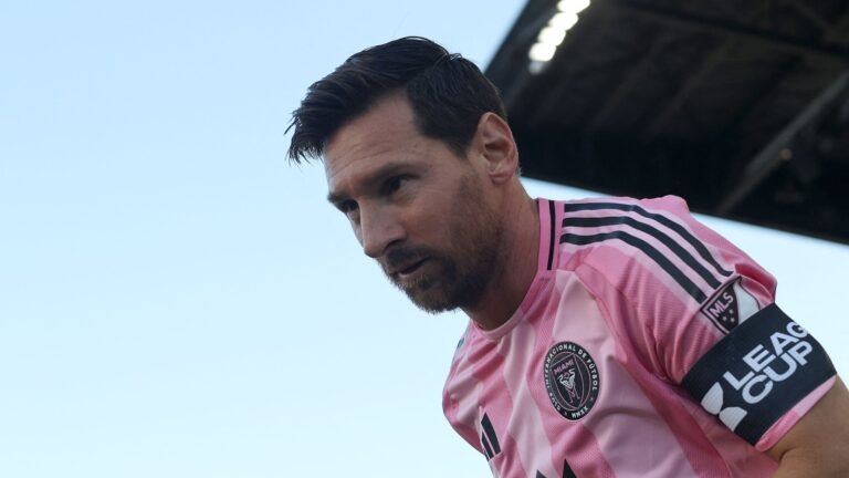 lionel-messi’s-go-to-to-eden-gardens-uncertain-as-cab-caught-off-guard-about-‘kolkata-journey’-rumours