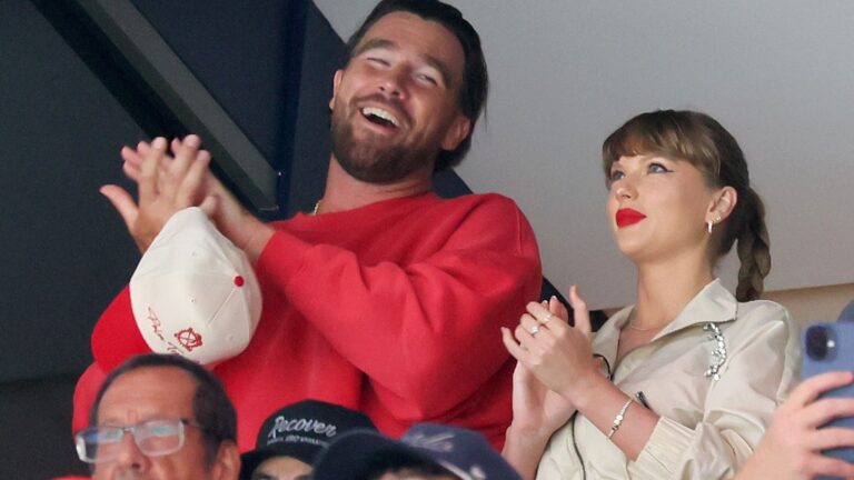 as-mortgage-charges-plunge-dramatically,-taylor-swift-and-travis-kelce-go-home-searching