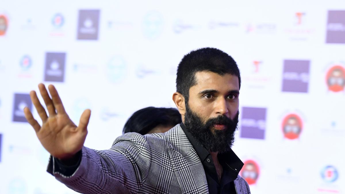 vijay-deverakonda-seems-for-questioning-earlier-than-ed-in-betting-apps-case