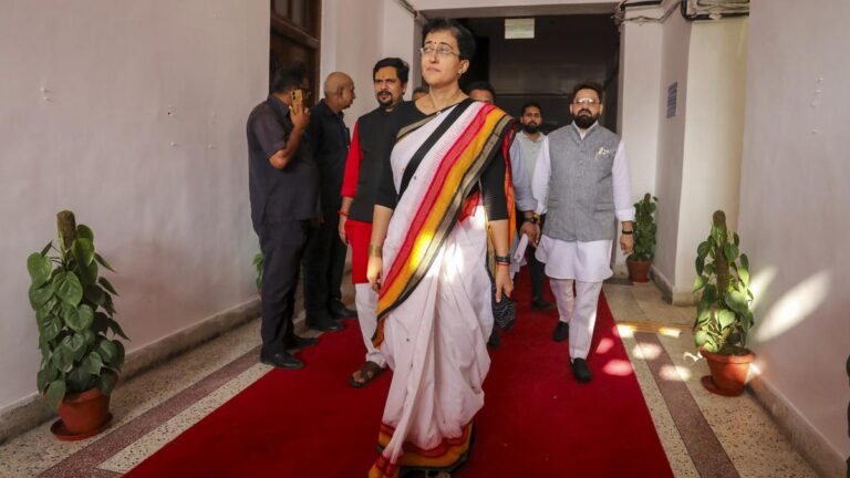 bjp,-aap-face-off-in-delhi-assembly-as-phansi-ghar-row-flares-up