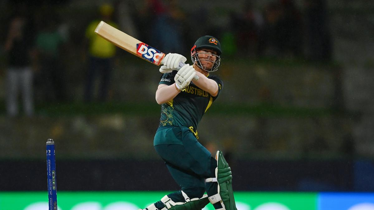 david-warner-overtakes-virat-kohli,-turns-into-fifth-highest-run-getter-in-t20-cricket