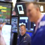US equities stall as early enthusiasm ebbs; Amazon, Apple earnings ...