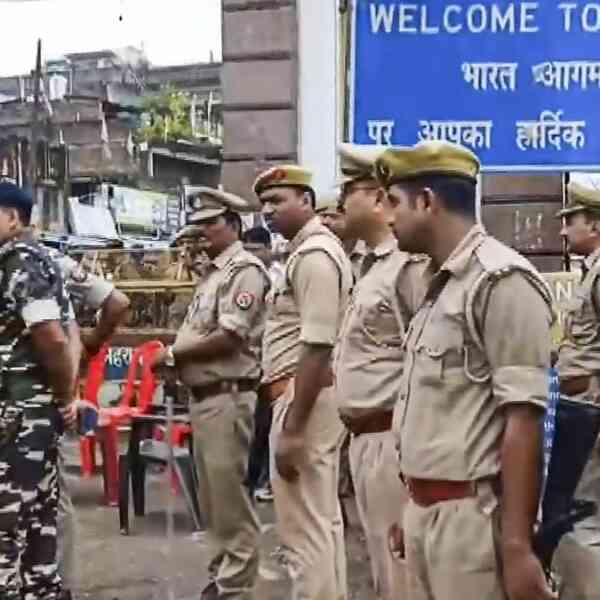 22-escapees-from-nepal-prisons-apprehended-at-up.-border