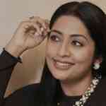 malayalam-actor-navya-nair-claims-she-was-fined-over-1-lakh-for-carrying-jasmine-flowers-in-australia