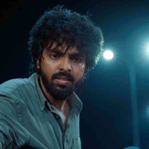 blackmail-film-assessment:-a-closely-contrived-recreation-of-monkey-in-the-middle