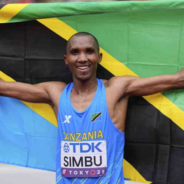 simbu-snatches-marathon-gold-from-petros-in-historic-picture-end