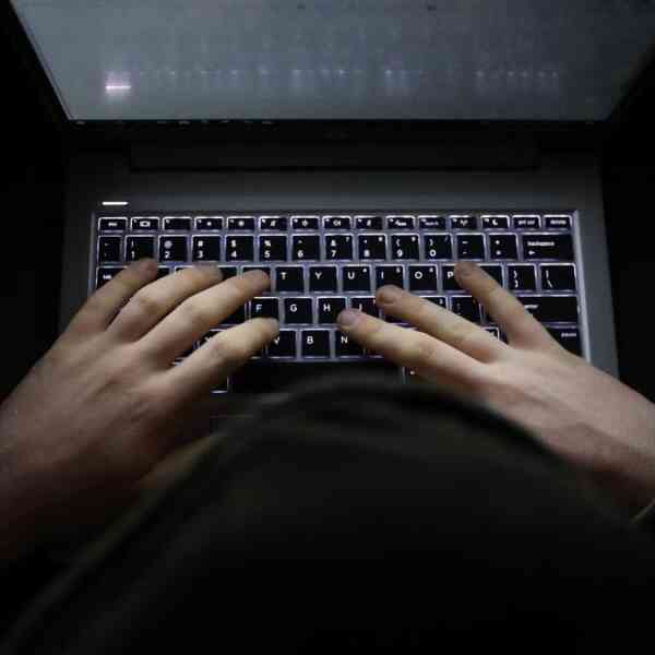 wife-of-congress-chief-file-criticism-over-cyberbullying