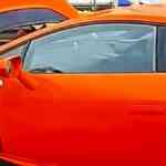 speeding-lamborghini-automotive-crashes-into-mumbai-coastal-road-divider,-driver-escapes-unharmed