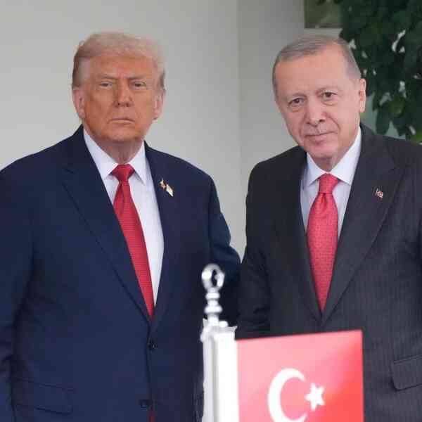 trump-hosts-turkiye’s-erdogan-at-us.-considers-lifting-a-ban-on-f-35-gross-sales-to-nato-ally