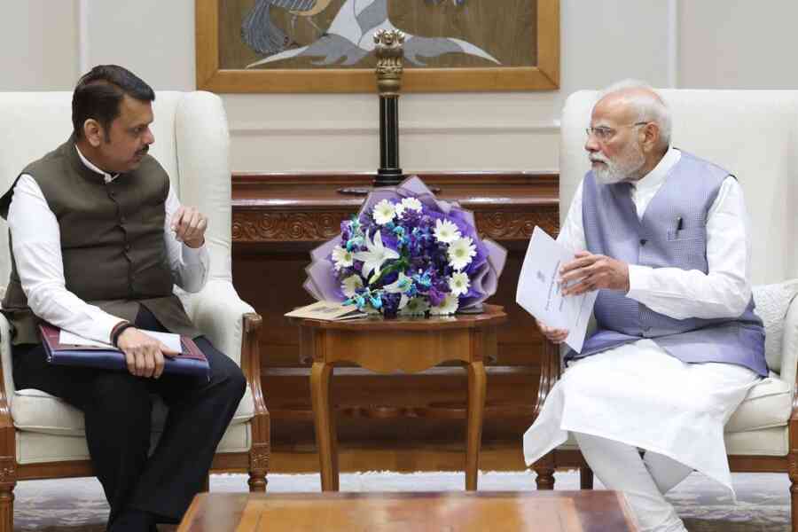 pm-assured-assist-for-maharashtras-rain-hit-farmers:-fadnavis