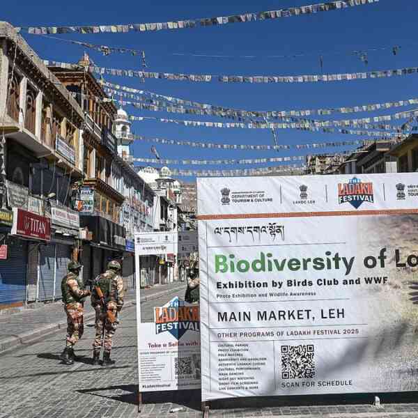 opposition-seeks-wangchuks-launch;-says-govt.-mishandled-ladakh-disaster