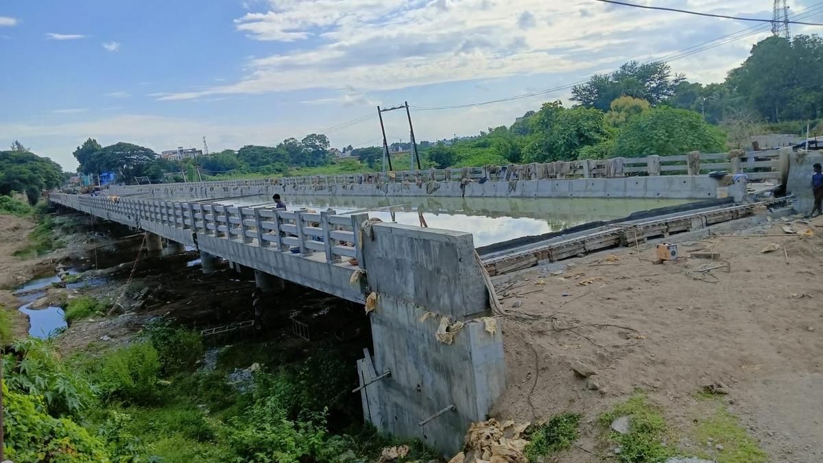 encroachments-demolished-to-finish-new-bridge-throughout-kamadalam-river-close-to-arani