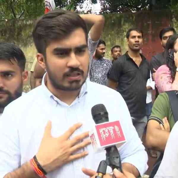 former-dusu-president-ronak-khatri-alleges-extortion-menace,-recordsdata-police-criticism