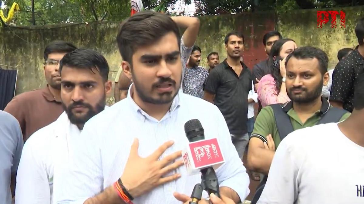former-dusu-president-ronak-khatri-alleges-extortion-menace,-recordsdata-police-criticism