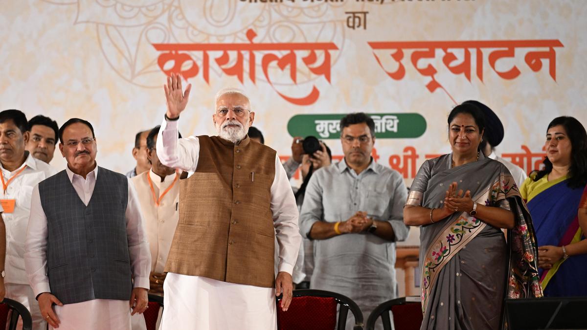 centre-for-public-service:-pm-unveils-new-delhi-bjp-handle