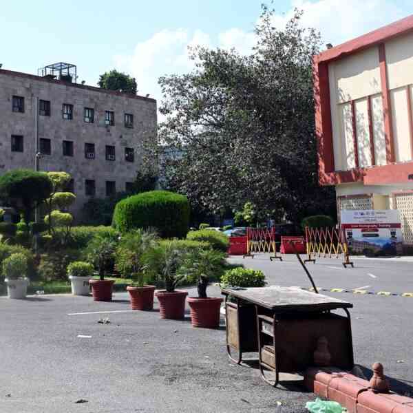 medicalaspirants-in-cost-benefit-dilemma-as-delhi-set-to-roll-out-service-bond