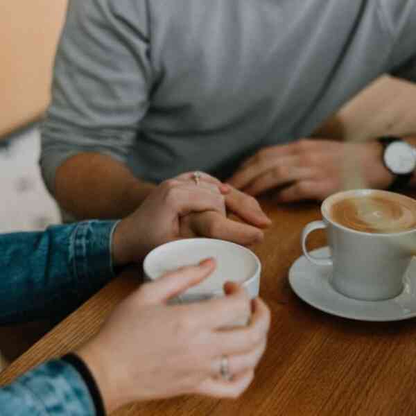 bengaluru-girl-shares-ordeal-after-bumble-match-vanishes-mid-date,-leaving-her-to-pay-invoice