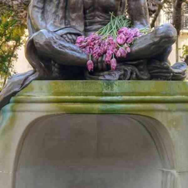 gandhi-statue-in-london-vandalised,-indian-mission-strongly-condemns-violent-act