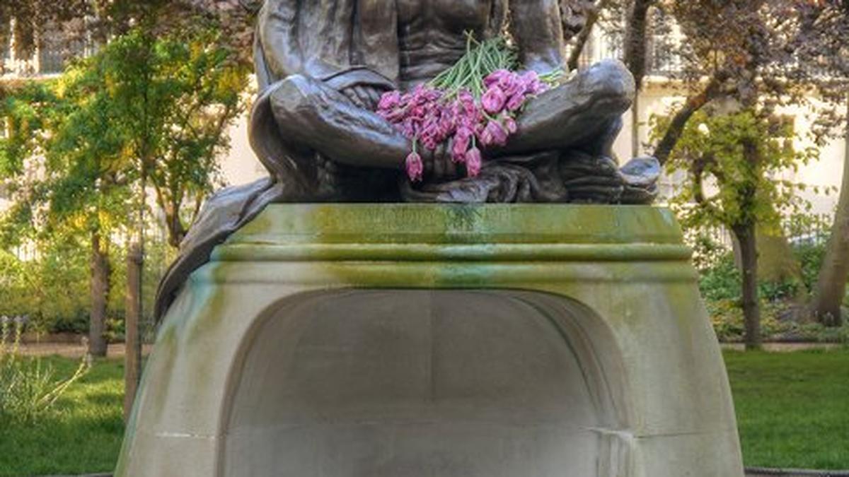 gandhi-statue-in-london-vandalised,-indian-mission-strongly-condemns-violent-act