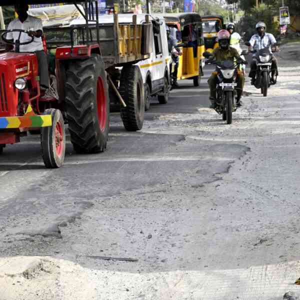nanjundapuram-road-in-coimbatore-metropolis-dug-for-consuming-water-undertaking-but-to-be-restored