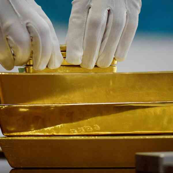 Gold declines ₹612 on strong dollar, weak global cues after Fed ...