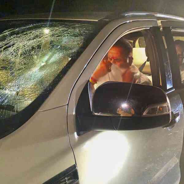 police-shut-probe-into-stone-assault-on-anil-deshmukh;-chief-alleges-strain