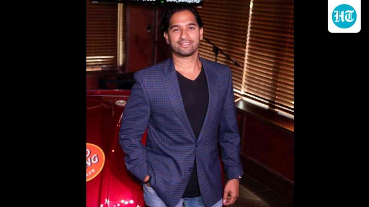 indian-origin-man-who-as-soon-as-labored-as-waiter-now-owns-complete-us-restaurant-group