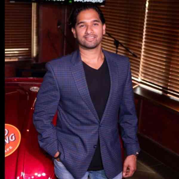 indian-origin-man-who-as-soon-as-labored-as-waiter-now-owns-complete-us-restaurant-group