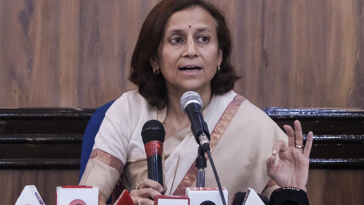 sonam-wangchuks-spouse-writes-to-president-murmu-for-his-launch,-seeks-intervention-on-witch-hunt