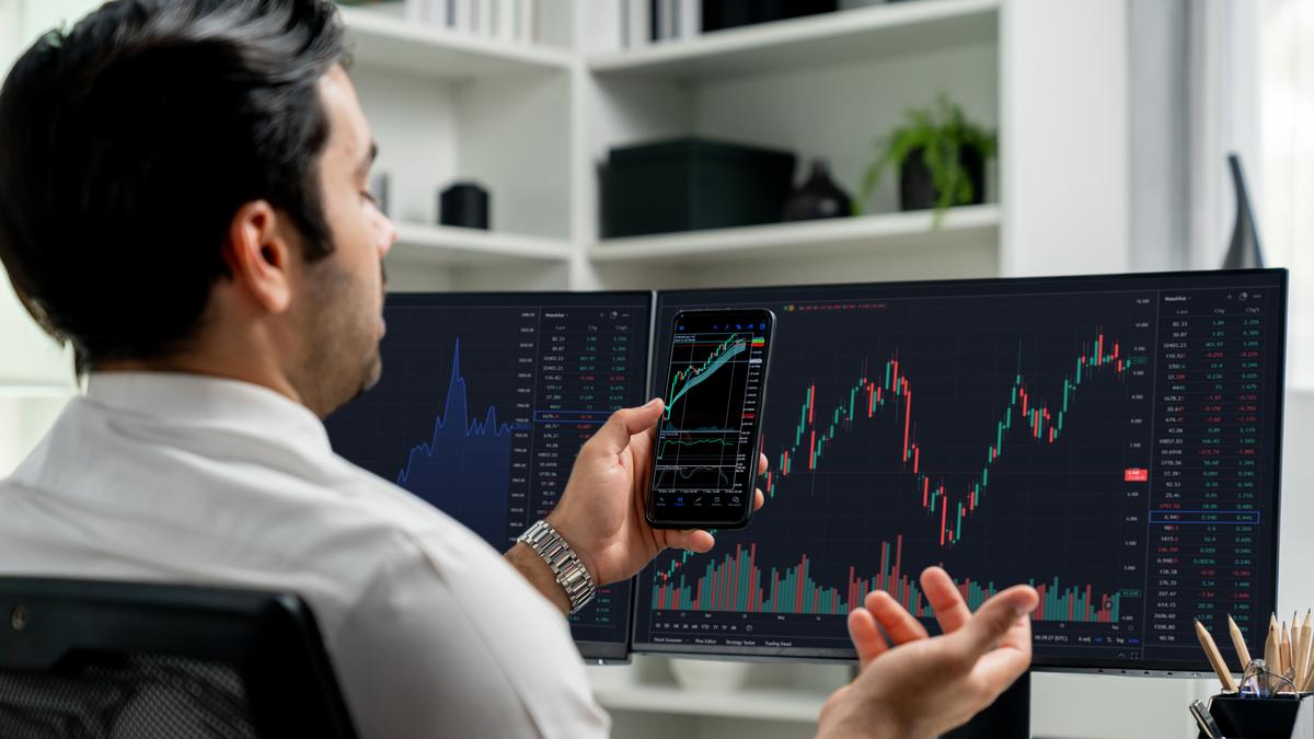 mutual-funds-on-the-rise:-whos-investing-probably-the-most?