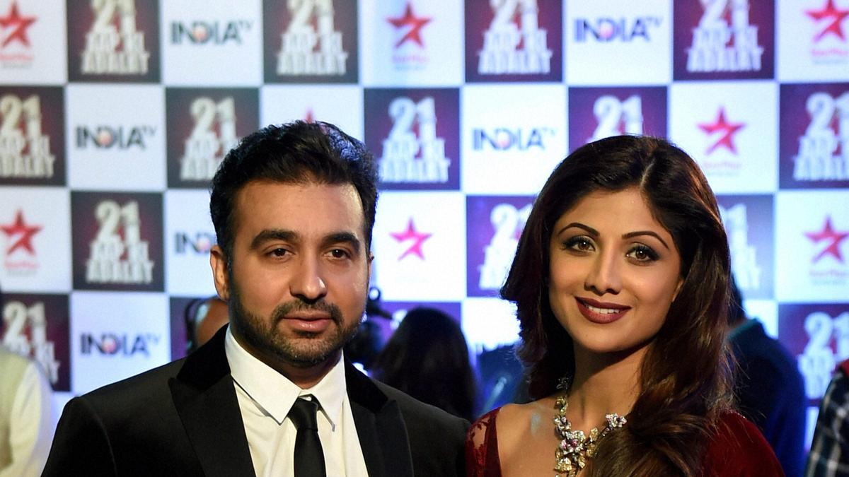 shilpa-shetty,-businessman-husband-kundra-transfer-hc-searching-for-nod-to-journey-overseas,-droop-loc