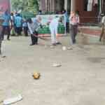 railways-should-maintain-month-to-month-clean-up-drives:-commuters