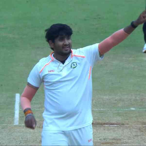irani-cup-|-vidarbha-strikes-to-a-commanding-place-earlier-than-dangerous-mild-stops-play