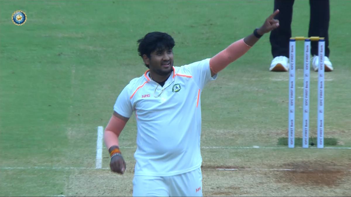 irani-cup-|-vidarbha-strikes-to-a-commanding-place-earlier-than-dangerous-mild-stops-play