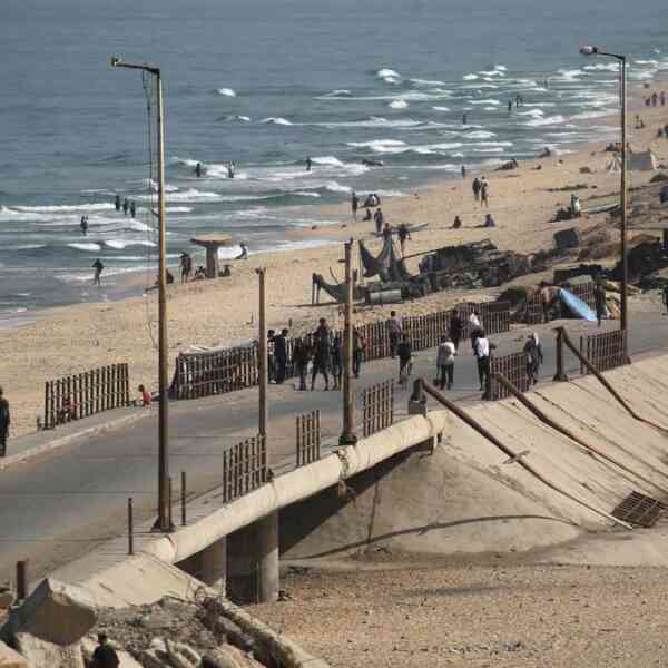 israel-troops-nonetheless-working-in-gaza-after-trump,-hostage-household-appeals