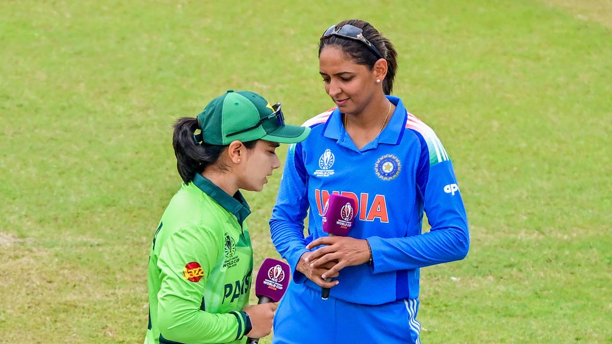 womens-world-cup-ind-w-vs-pak-w:-no-handshake-coverage-adopted-by-india-women-at-toss-as-pakistan-opts-to-bowl