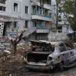 russian-strikes-kill-5-in-ukraine,-trigger-energy-outages