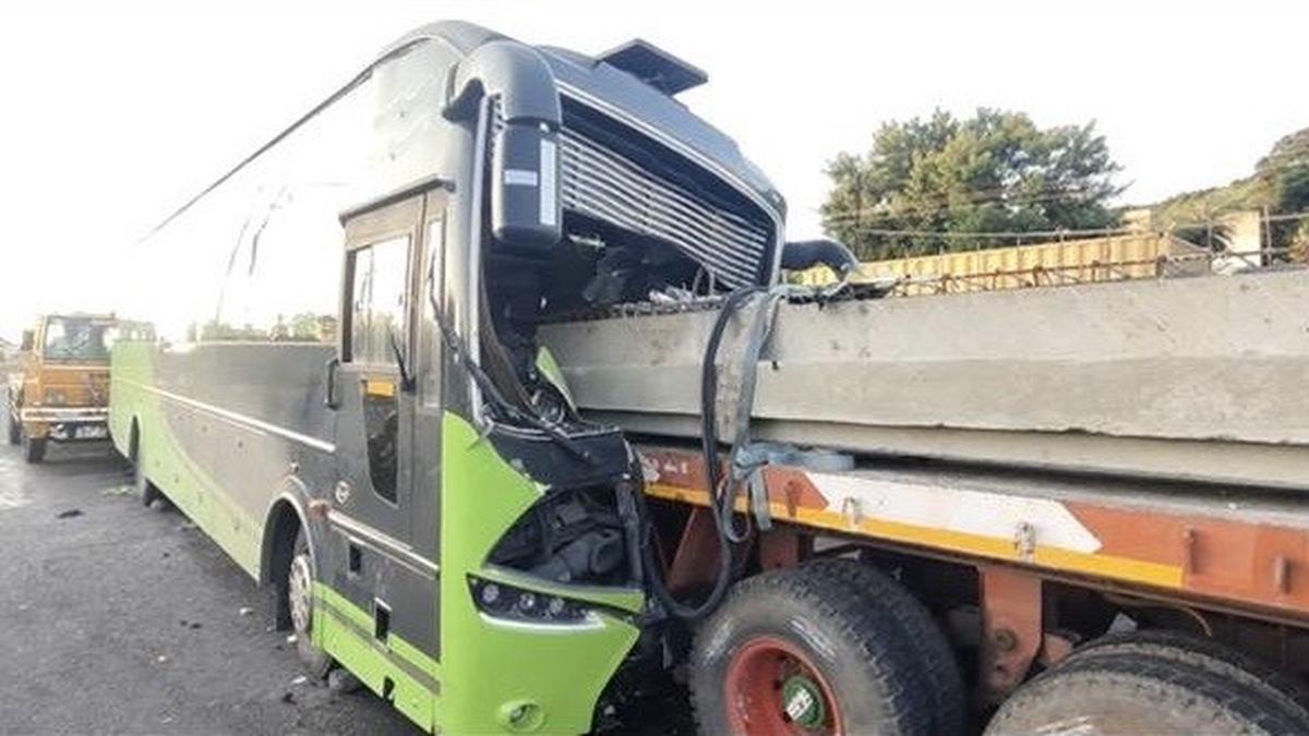 two-individuals-killed-in-accidents-on-chennai-–-bengaluru-highway