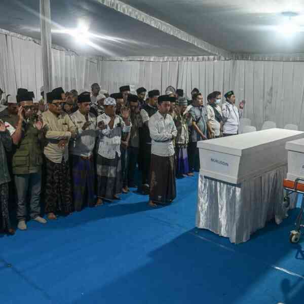 indonesia-college-constructing-collapse:-death-toll-rises-above-50