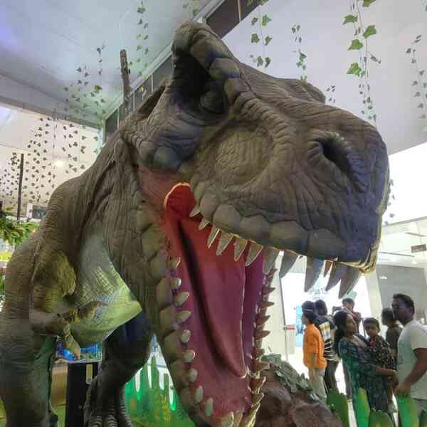 a-show-of-animatronic-dinosaurs-in-coimbatore