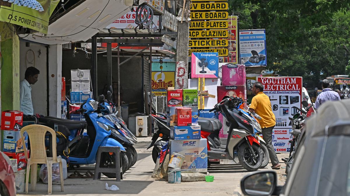 chennai-corporation-points-sop-to-clear-encroachments-on-footpaths
