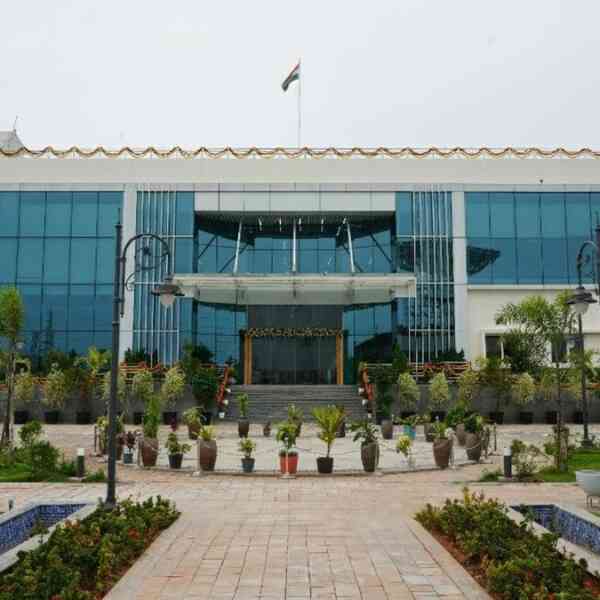 satellite-communications,-defence-electronics-agency-avantel-opens-56-cr-facility-in-hyderabad