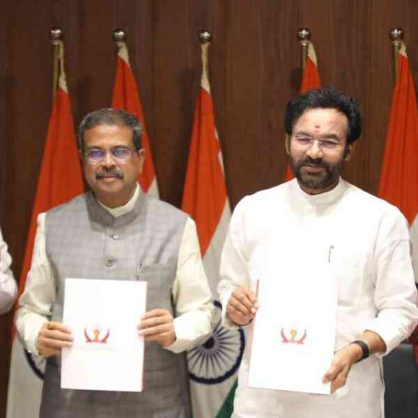 education-minister-dharmendra-pradhan-unveils-emblem-of-sammakka-sarakka-central-tribal-college
