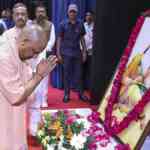 up-leaders-takes-half-in-valmiki-jayanti;-cm-yogi-declares-sanitation-employees-will-get-cash-immediately-from-govt.-company