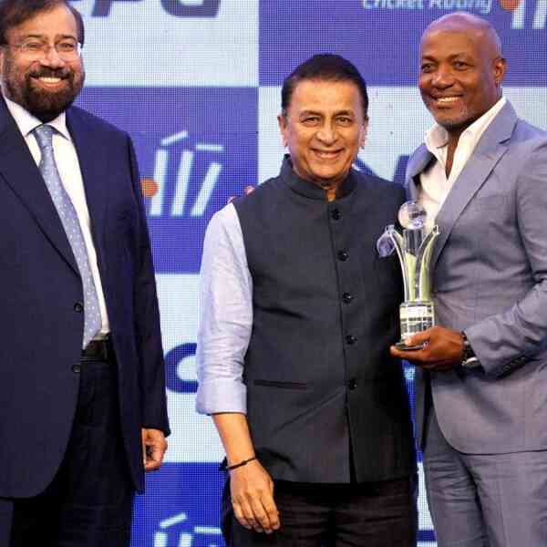 lara,-richards-and-richardson-set-for-a-pep-talk-with-west-indies-squad