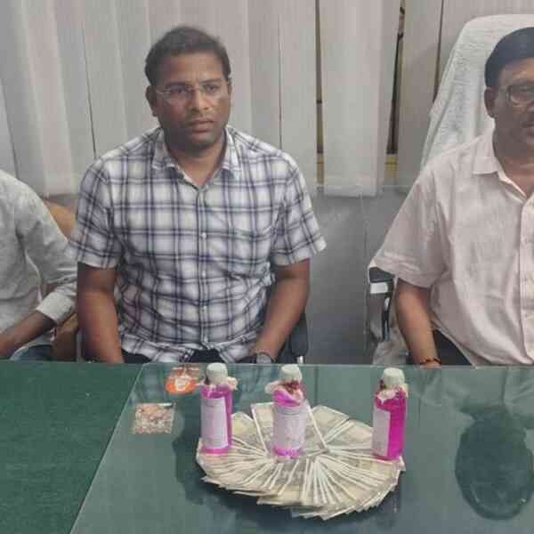 karimnagar-drugs-control-officers-in-acb-internet