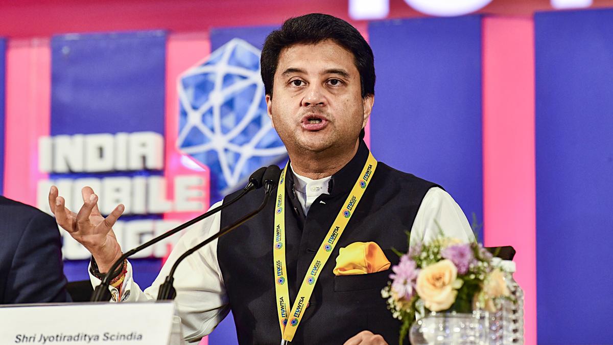 imc-2025:-beyond-5g,-india’s-ambitions-lengthen-to-6g,-satellite-tv-for-pc-communication,-says-jyotiraditya-scindia
